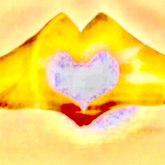 STEVIE NICKS CANDLE! Brand NEW FLEETWOOD MAC Beautiful UNSCENTED RED WAX - Picture 8 of 9